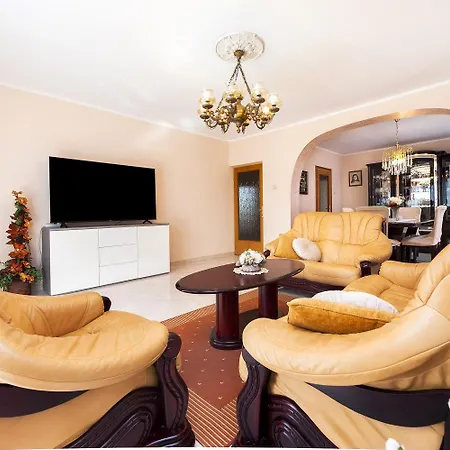 Malerisches Mit Grossem Balkon, Grillbereich Und Nur 15 Minuten Zum Apartamento