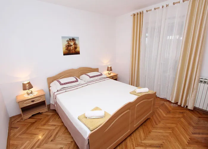 Malerisches Mit Grossem Balkon, Grillbereich Und Nur 15 Minuten Zum * Rovinj
