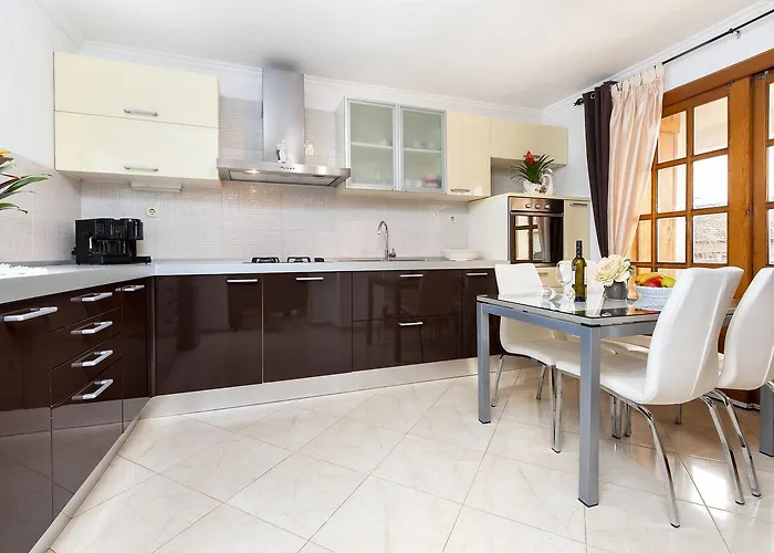 Malerisches Mit Grossem Balkon, Grillbereich Und Nur 15 Minuten Zum Apartamento *